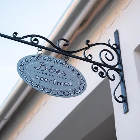 Ribizli Vintage Vendeghaz Parad