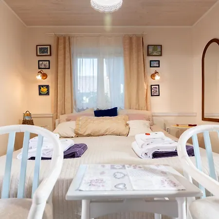 Apartment Ribizli Vintage Vendeghaz